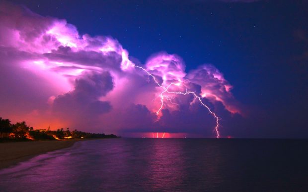 HD Lightning Storm Wallpaper.