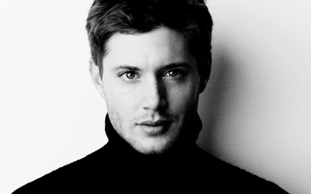 1920x1200 Actor Jensen Ackles in Turtleneck Wallpaper.