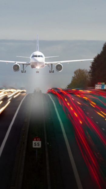 Airplane Landing Iphone Wallpaper.