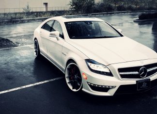 Cool White Mercedes Amg Rain Background.