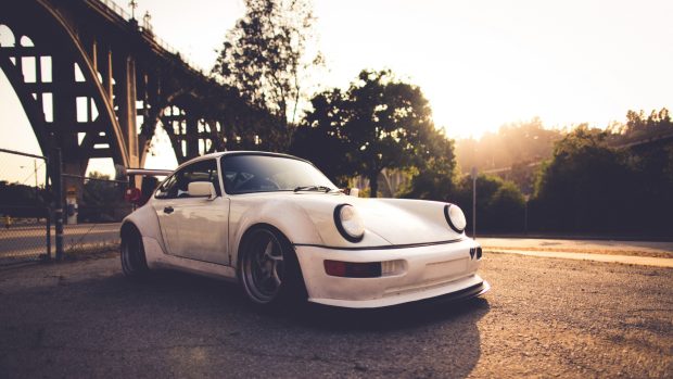 Vintage White Porsche 911 Wallpaper.