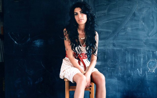 Amy Winehouse Black Board Wallpapers.