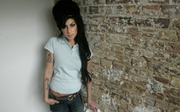 Amy Winehouse hd wallpapers.