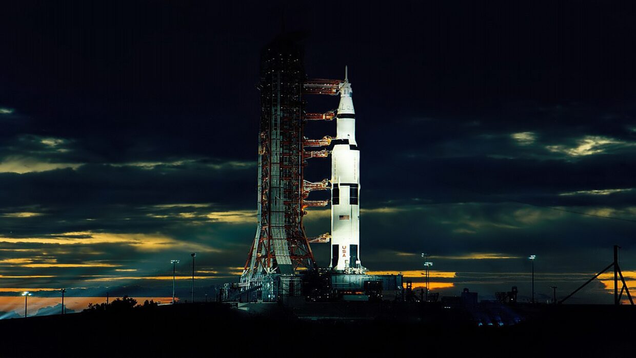 HD Apollo Wallpaper - PixelsTalk
