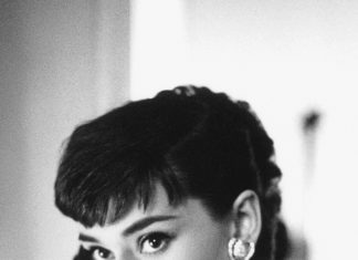 Audrey Hepburn Background for Android Free Download.