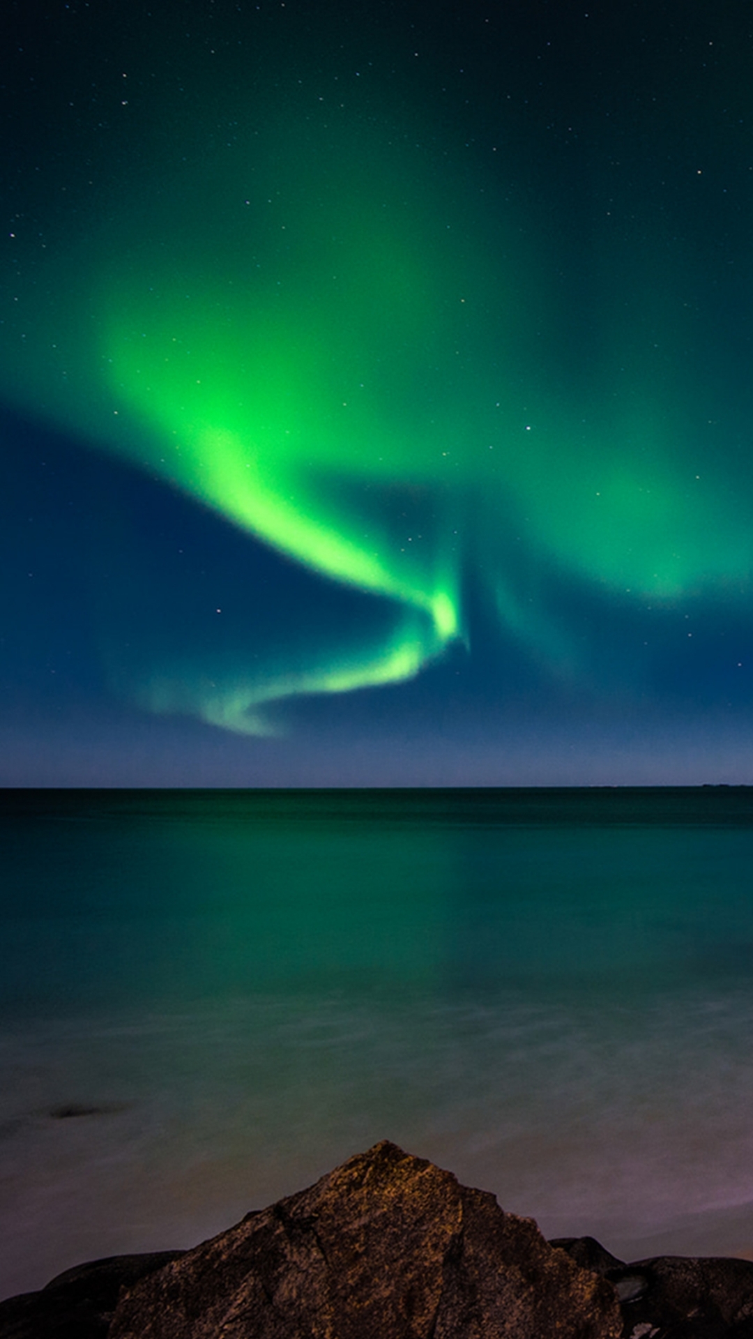 Featured image of post Aurora Boreale Sfondi Nuovi Sfondo Iphone Northern light reflection tromso norway aurora sfondi animati aurora boreale for android apk download