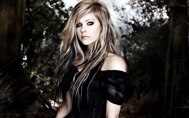 Avril Lavigne Wallpaper Widescreen.