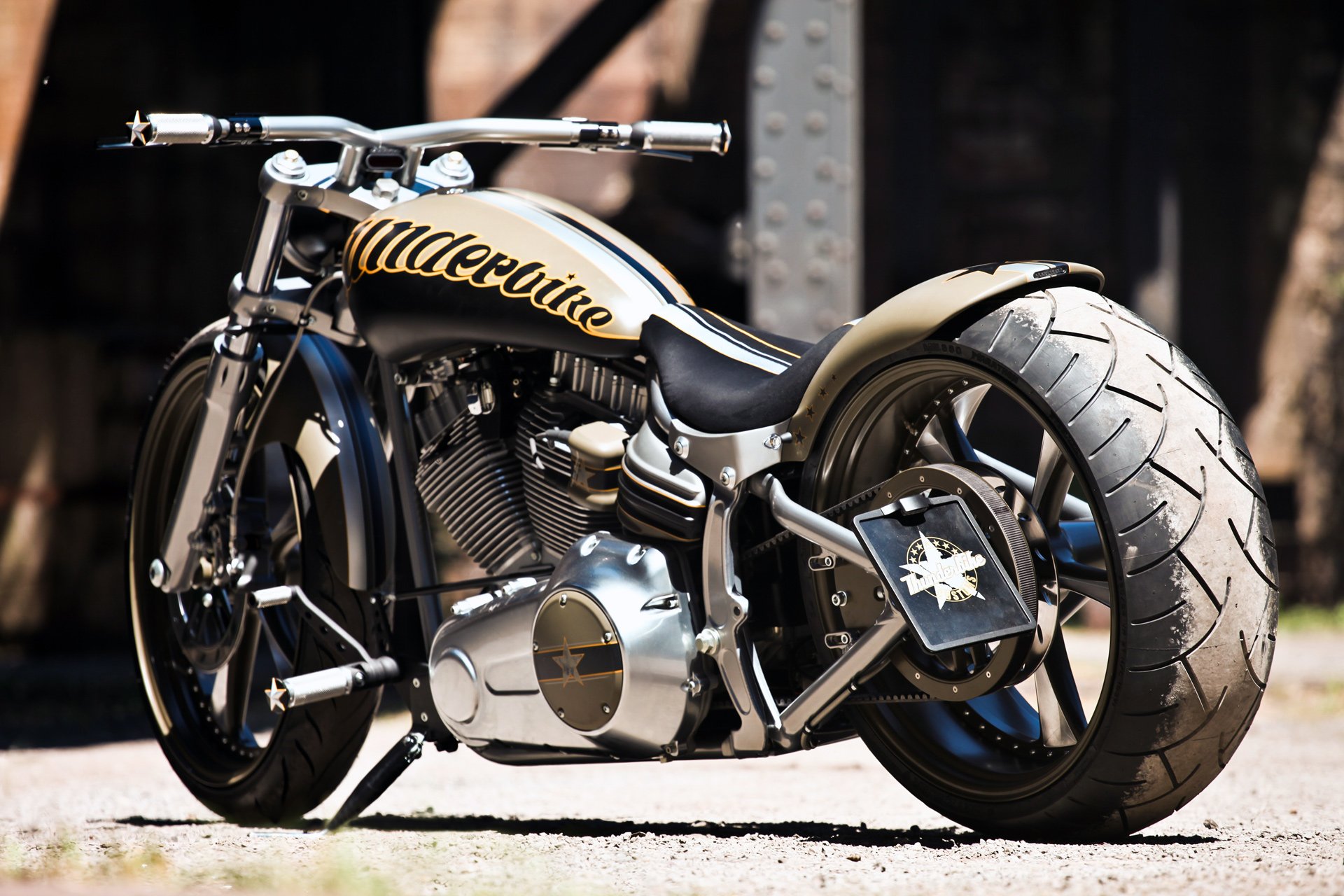 HD Bobber Motorcycle Background | PixelsTalk.Net