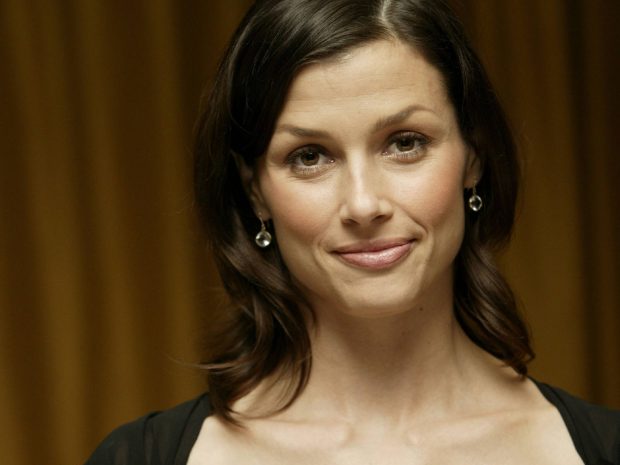 Bridget Moynahan free hd wallpapers.