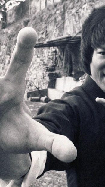 Bruce Lee iPhone Photoos.