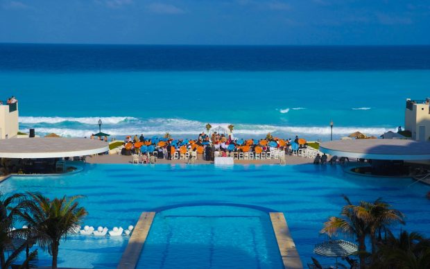 Cancun beach resort Photos wallpaper.