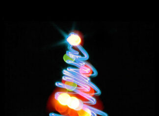 Glowing Lights Christmas Tree iPhone Wallpapers.