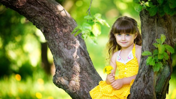 Lovely Baby Girl Full HD Background.