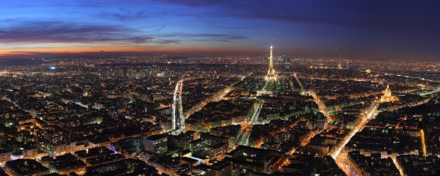 Paris at night dual monitor other photos.