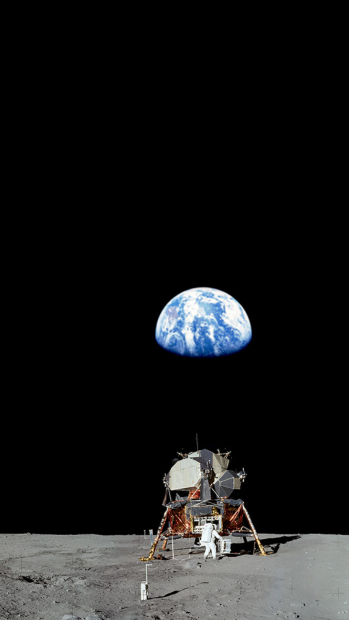 Photo of Astronaut Iphone.