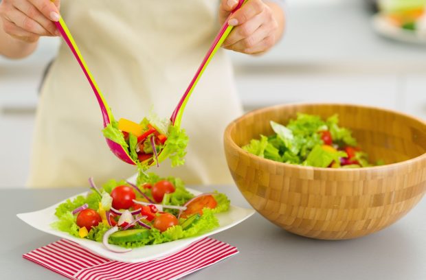 Salad fresh healthy food tomato lettuce onions wooden bowl wallpaper.