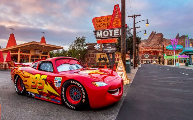 Wide wallpaper cars lightning mcqueen HD.