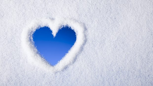 Awesome Winter Love 2560x1440.