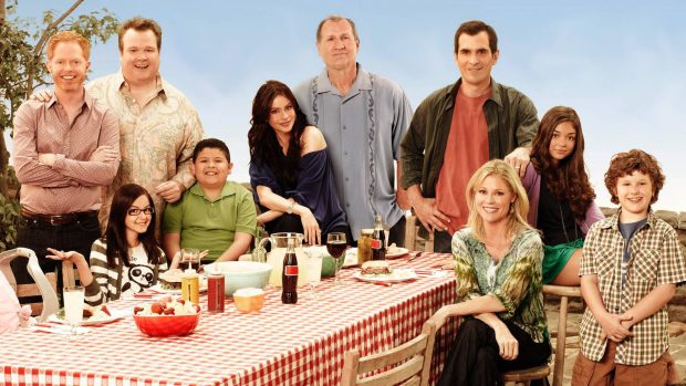 Big modern family hd 1080p wallpaper.