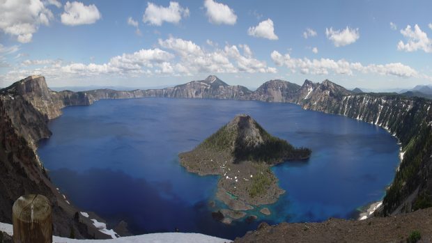Crater Lake Background Free Download.