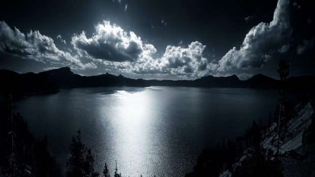 Download Crater Lake Photo.