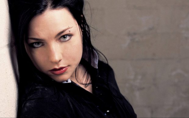 Evanescence eyes look girl lips 3840x2400.