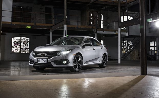 Honda civic sedan rs 2016 photos.