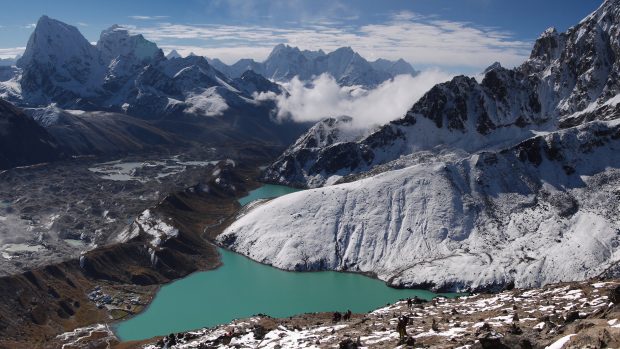 Photos everest region gokyo ri lake.