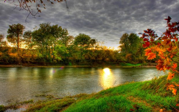 Autumn River Background for PC.