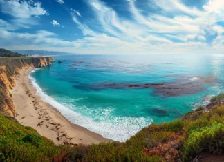 Beautiful Pretty Ocean stretching to endless horizon, Beautiful ocean view wallpaper.