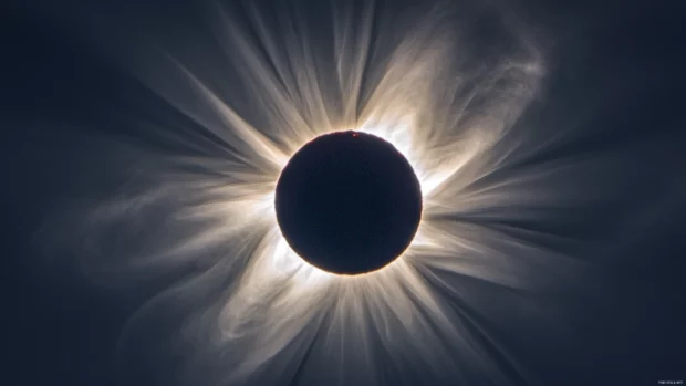 This Solar eclipse wallpaper takes stunning 4K PC backgrounds to a new level.