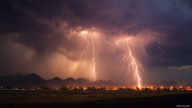 Best Lightning Wallpapers HD showcasing breathtaking strikes.