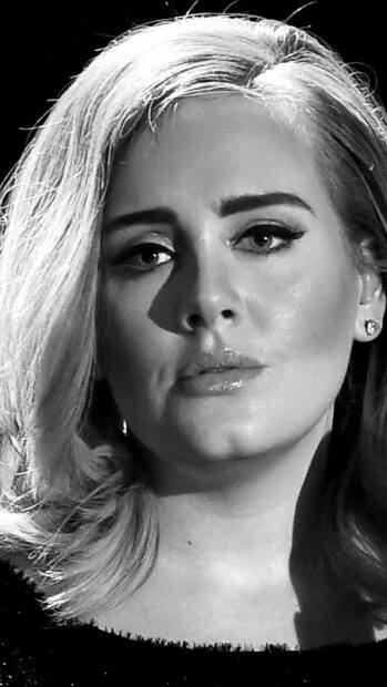 A close up black and white portrait of Adele showing her detailed facial features and expression in Adele wallpapers, HD Phone Wallpaper