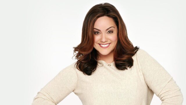 American Housewife TV Series Character Wallpaper Smiling Woman