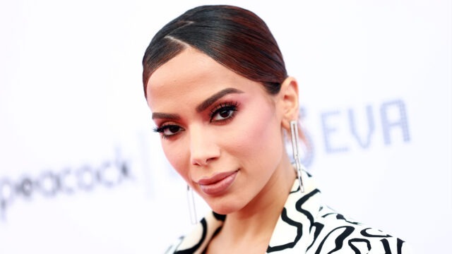 Anitta close up portrait with elegant makeup and hairstyle for wallpapers
