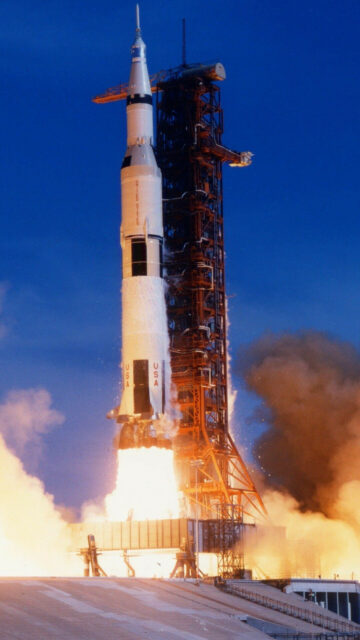 Apollo 11 Rocket Launch Inspiring Wallpaper
