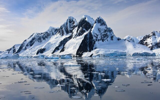 Arctic Ocean Wallpapers Snow Covered Mountains Reflecting On Icy Water Surface