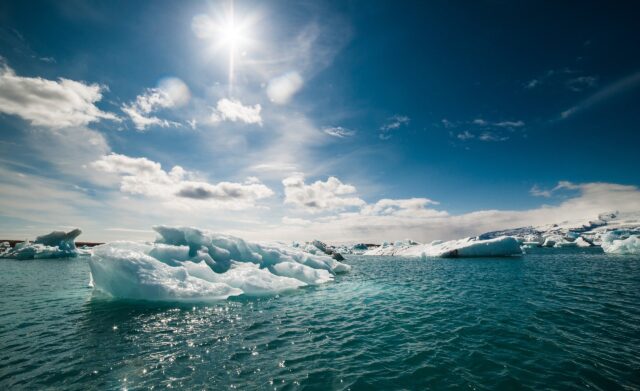 Arctic Ocean Wallpapers Stunning Icebergs Floating Under Bright Sunlight And Clear Sky