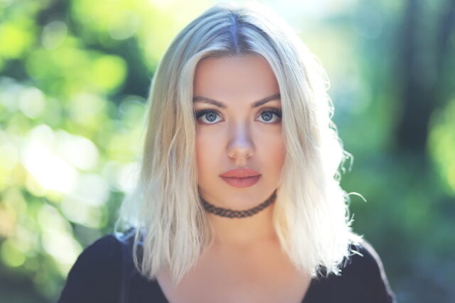 Blonde Woman Wearing Black Choker Necklace Soft Focus Choker Wallpapers