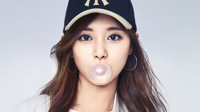 Bubble Gum Vibe In Casual Cap Wallpaper
