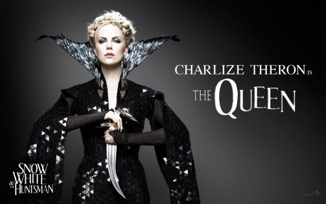 Charlize Theron As Queen Ravenna In Snow White And The Huntsman Wallpaper