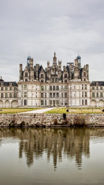 Chateau De Chambord Stunning Exterior Reflection Wallpaper High Resolution