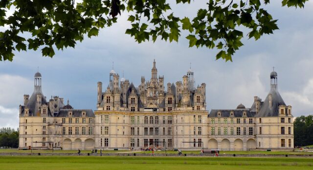 Chateau De Chambord Stunning Exterior View Wallpaper In Natural Surroundings