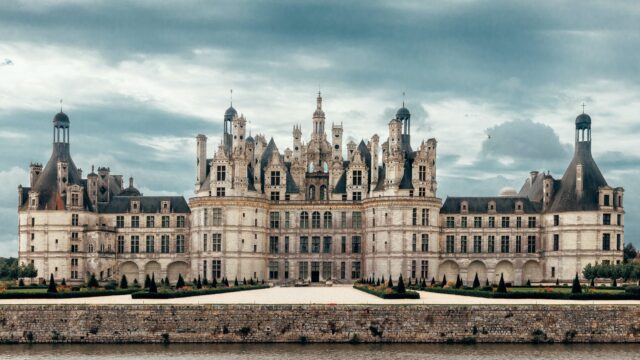 Chateau De Chambord Stunning French Renaissance Castle Wallpaper Background