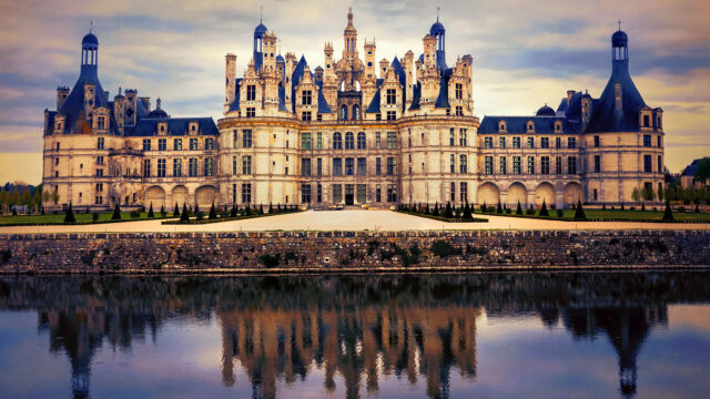 Chateau De Chambord Stunning Reflection Wallpaper In Soft Evening Light