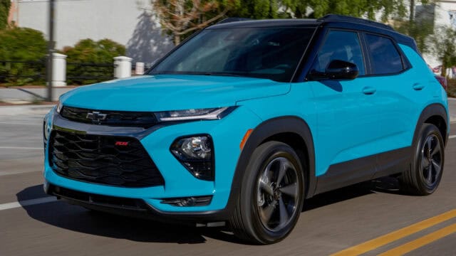 Chevrolet Trailblazer Dynamic Blue Driving On Road Wallpaper