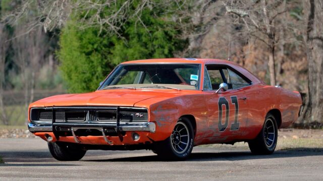 Classic General Lee Car Wallpaper Featuring Orange Dodge Charger with Number 01