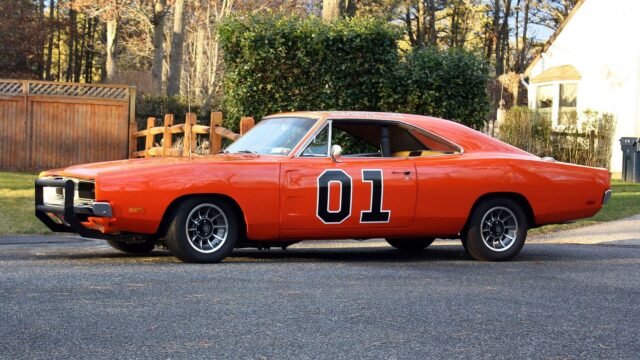 Classic General Lee Car Wallpaper Orange Dodge Charger with Number 01 Side Design