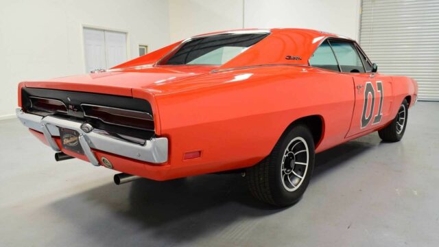 Classic General Lee Dodge Charger with Number 01 in Bright Orange for Car Wallpapers