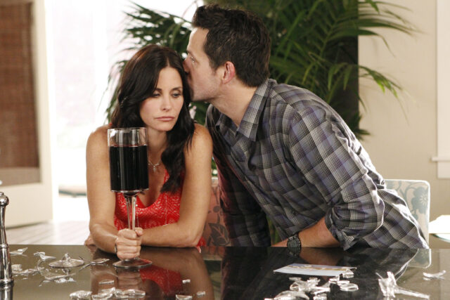 Cougar Town Series Emotional Moment Wallpaper